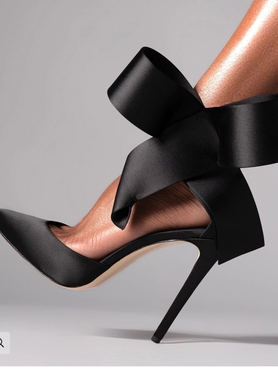 Aminah Abdul Jillil Shoes - Aminah Abdul Jillil Pump Black Suede Women’s Heel - Elegant Bow Detail NWT Sz 8